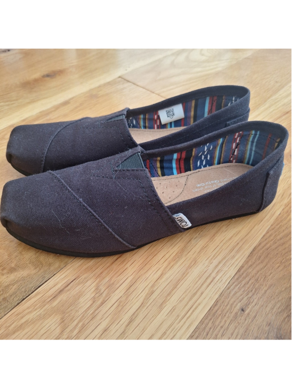 TOMS CLASSIC Canvas Shoes Womens Size 6 Black Solid Alpargatas - Picture 4 of 9